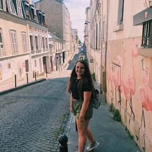 Meet your Posher, Amelia